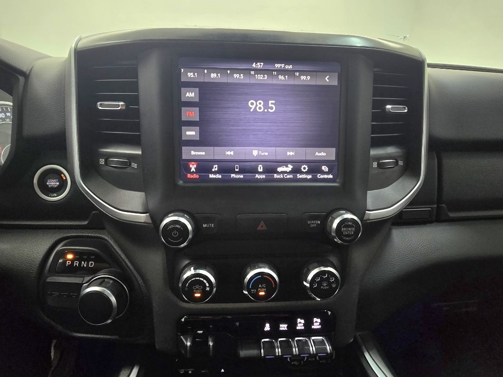 RAM 1500 Big Horn Crew Cab SWB 2WD 2019 RAM 1500 Big Horn Crew Cab SWB 2WD 2019