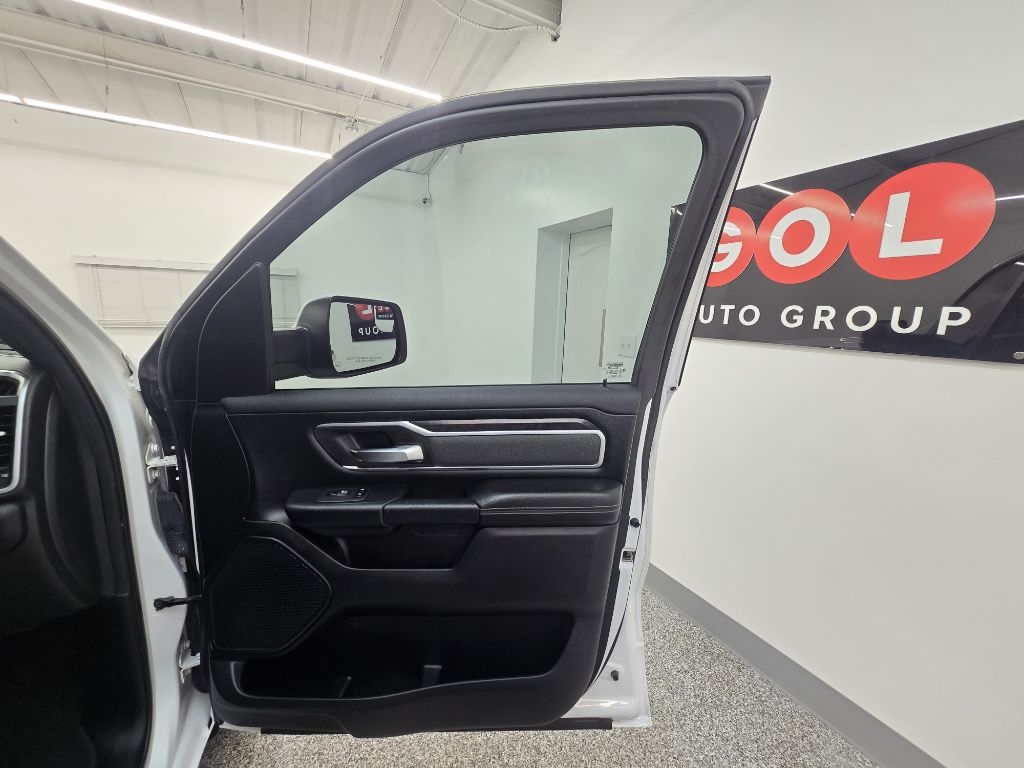 RAM 1500 Big Horn Crew Cab SWB 2WD 2019 RAM 1500 Big Horn Crew Cab SWB 2WD 2019