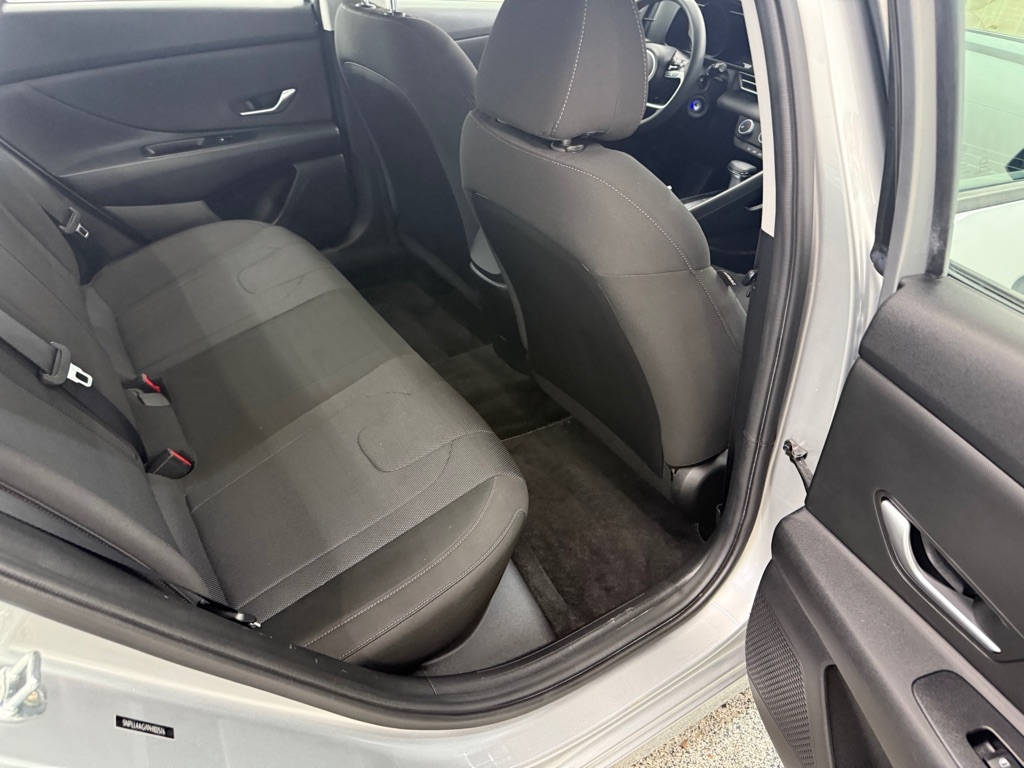 Hyundai Elantra SE 2023 Hyundai Elantra SE 2023