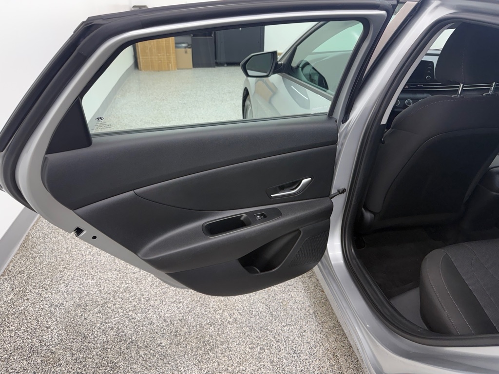 Hyundai Elantra SE 2023 Hyundai Elantra SE 2023