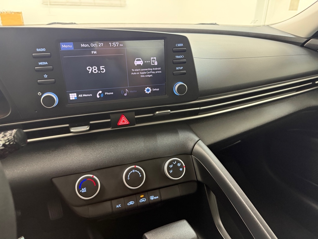 Hyundai Elantra SE 2023 Hyundai Elantra SE 2023