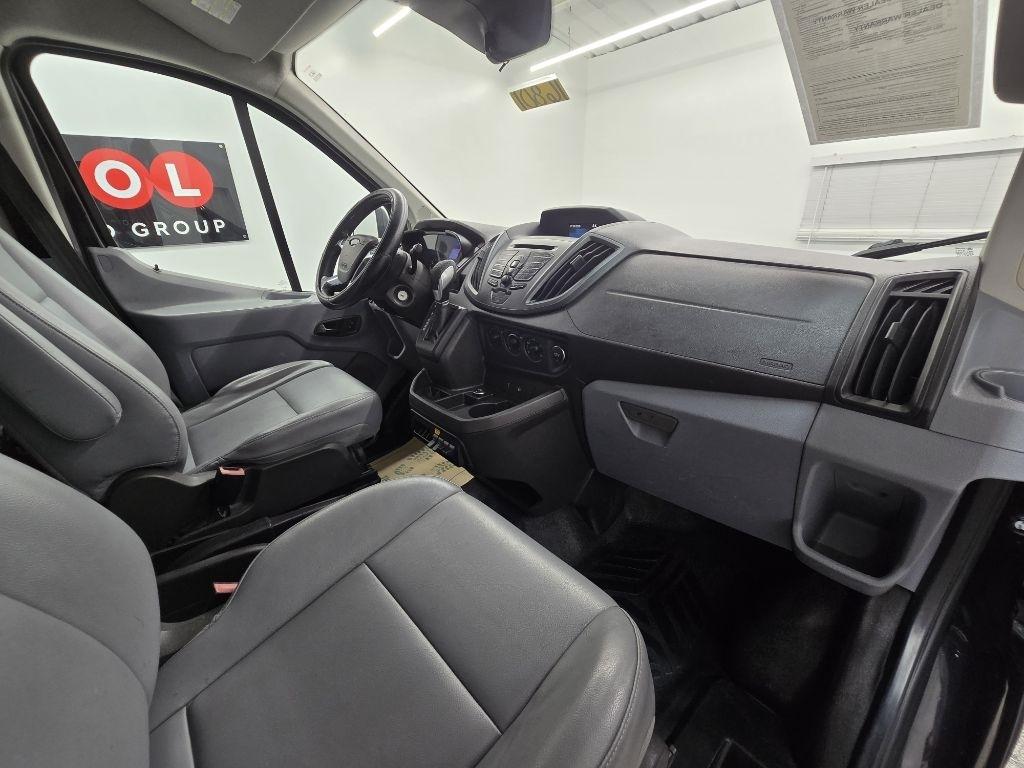 Ford Transit 150 Van Low Roof w/Sliding Pass. 130-in. WB 2015