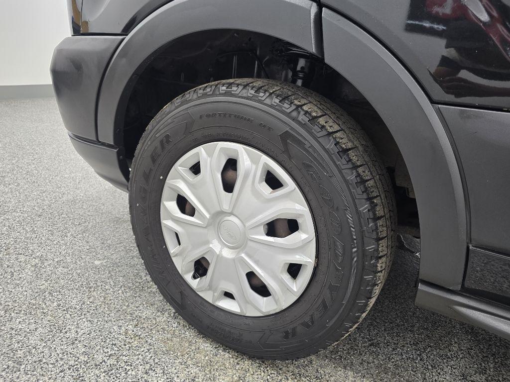 Ford Transit 150 Van Low Roof w/Sliding Pass. 130-in. WB 2015