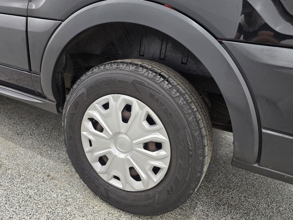 Ford Transit 150 Van Low Roof w/Sliding Pass. 130-in. WB 2015