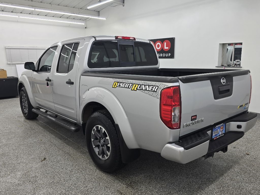 Nissan Frontier S Crew Cab 5AT 2WD 2017