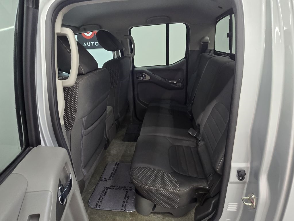 Nissan Frontier S Crew Cab 5AT 2WD 2017