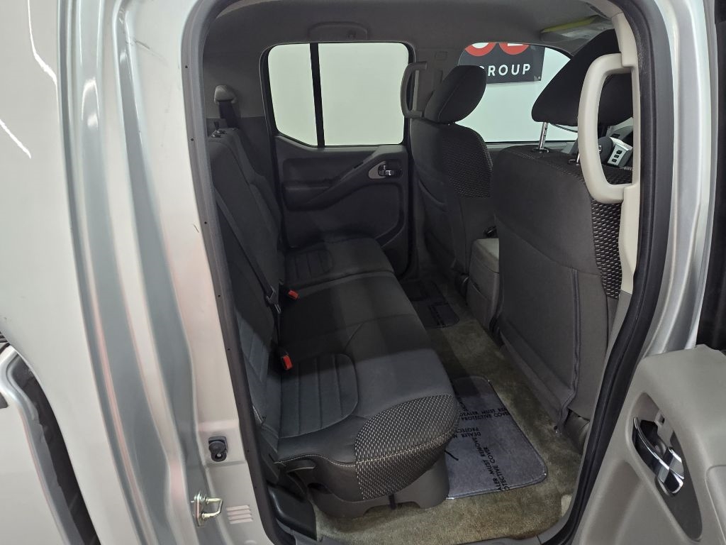 Nissan Frontier S Crew Cab 5AT 2WD 2017