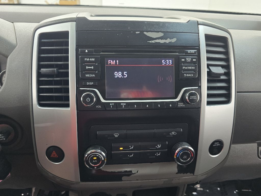 Nissan Frontier S Crew Cab 5AT 2WD 2017