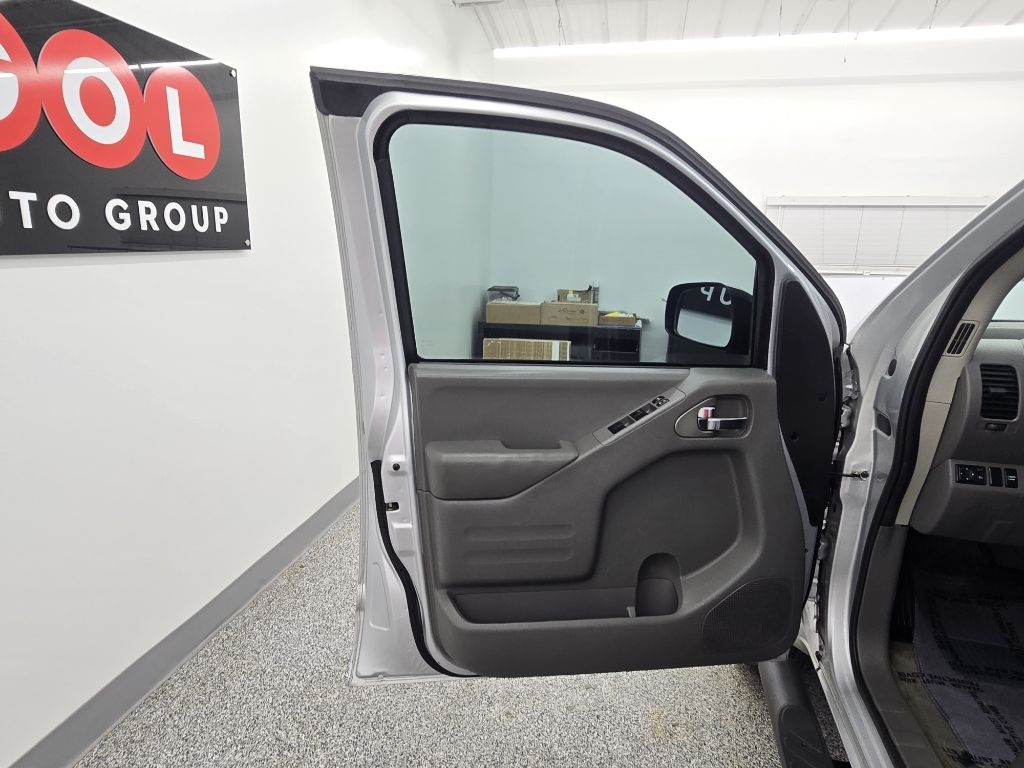 Nissan Frontier S Crew Cab 5AT 2WD 2017