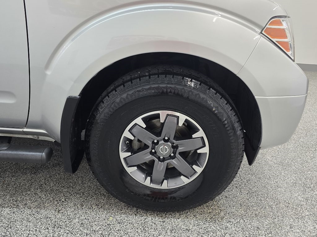 Nissan Frontier S Crew Cab 5AT 2WD 2017