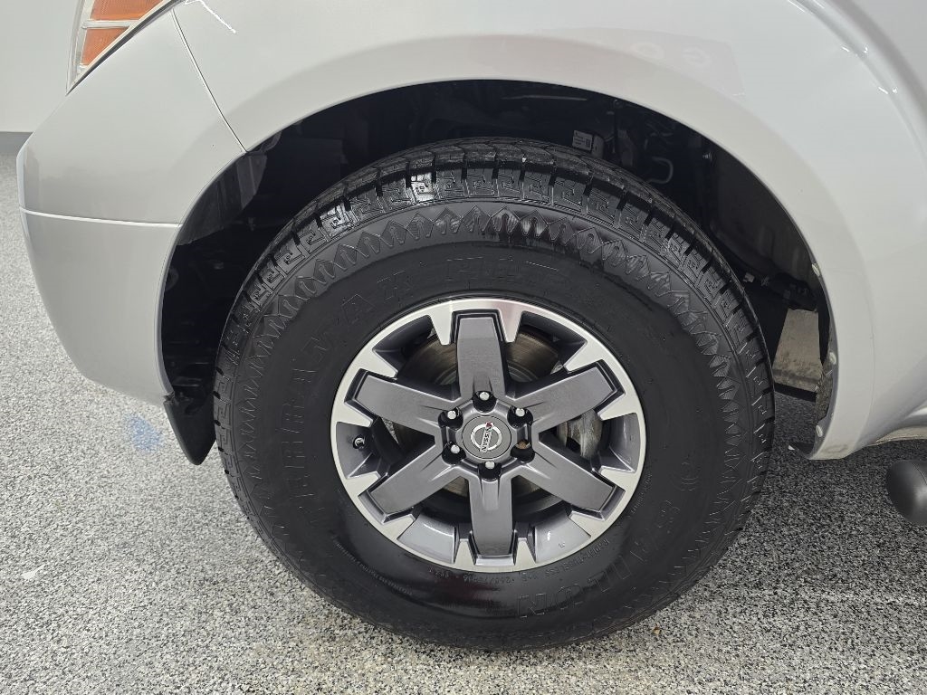 Nissan Frontier S Crew Cab 5AT 2WD 2017