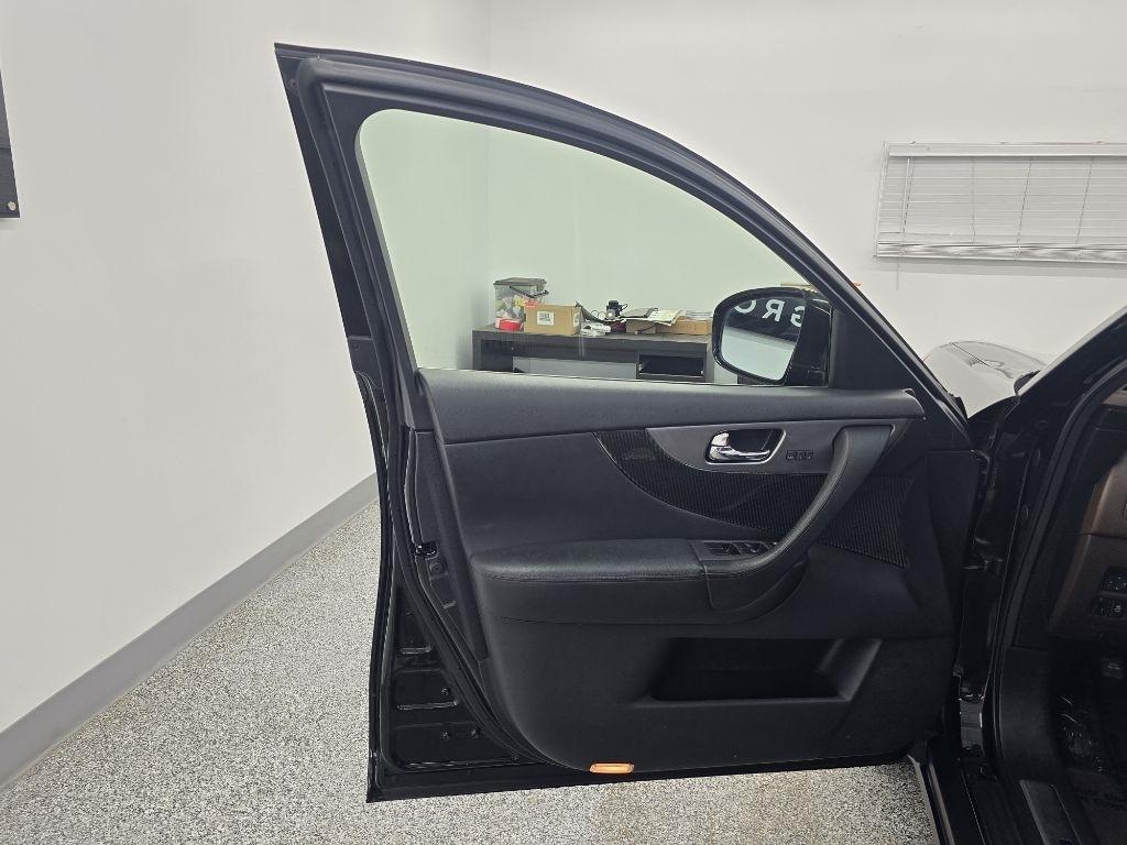 Infiniti FX FX35 2WD 2012