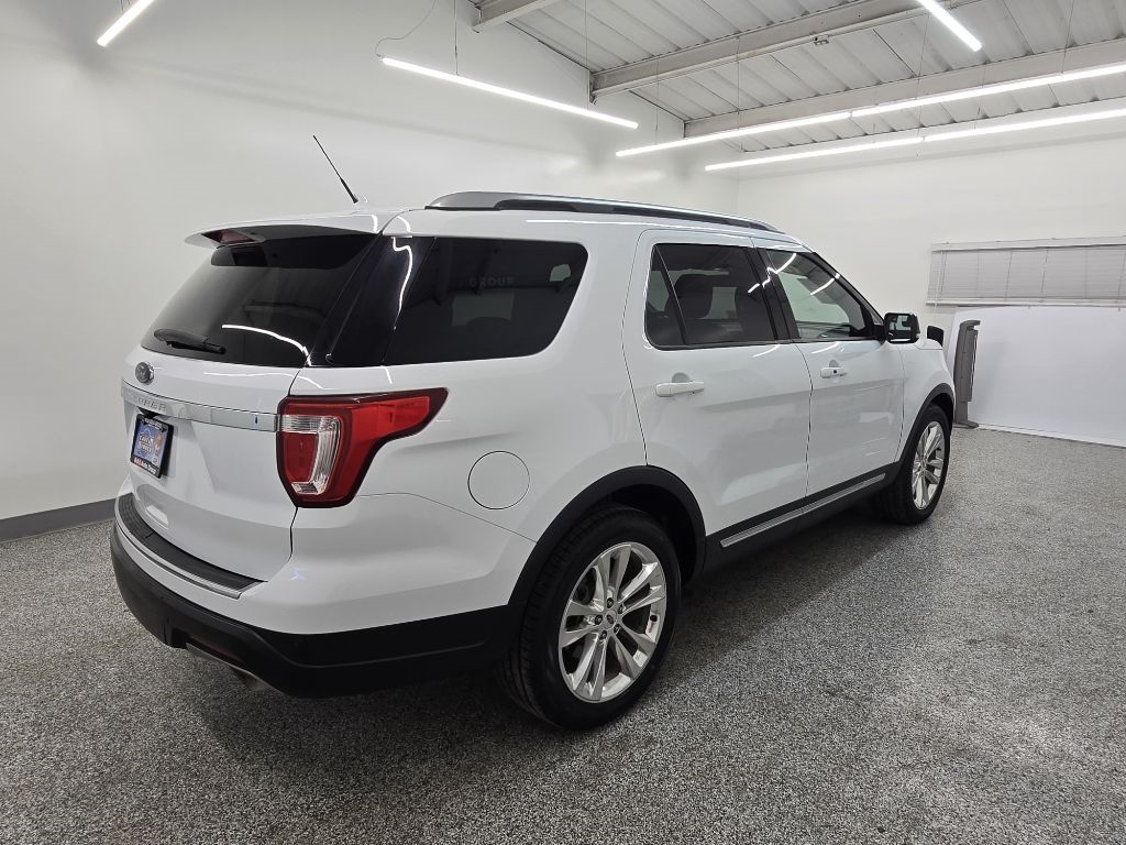 Ford Explorer XLT FWD 2018