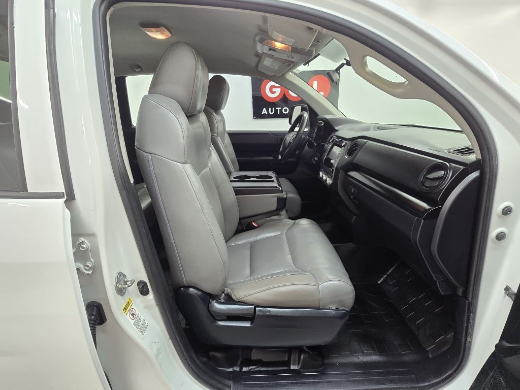 Toyota Tundra SR5 4.6L V8 Double Cab 2WD 2017