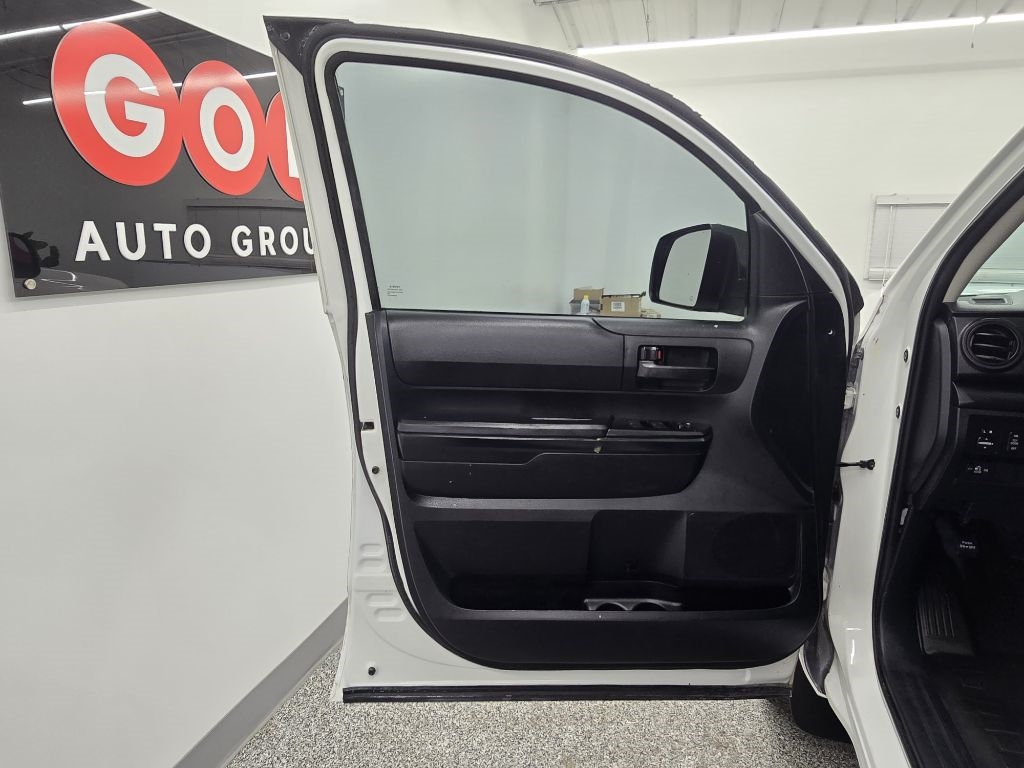 Toyota Tundra SR5 4.6L V8 Double Cab 2WD 2017