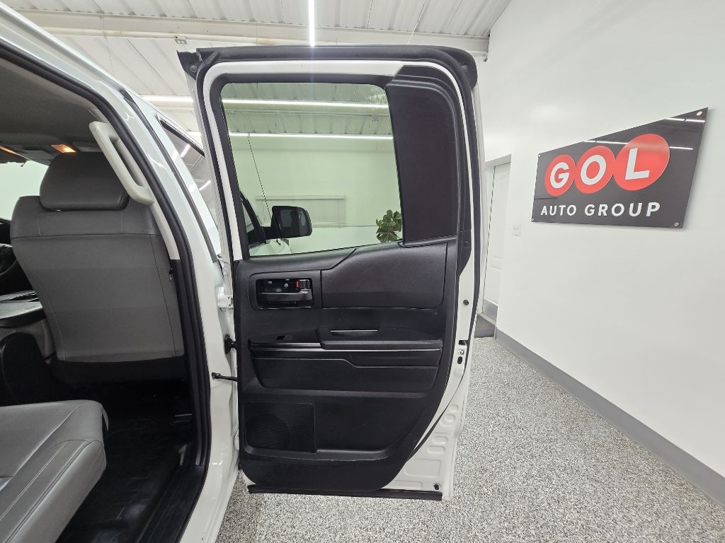 Toyota Tundra SR5 4.6L V8 Double Cab 2WD 2017