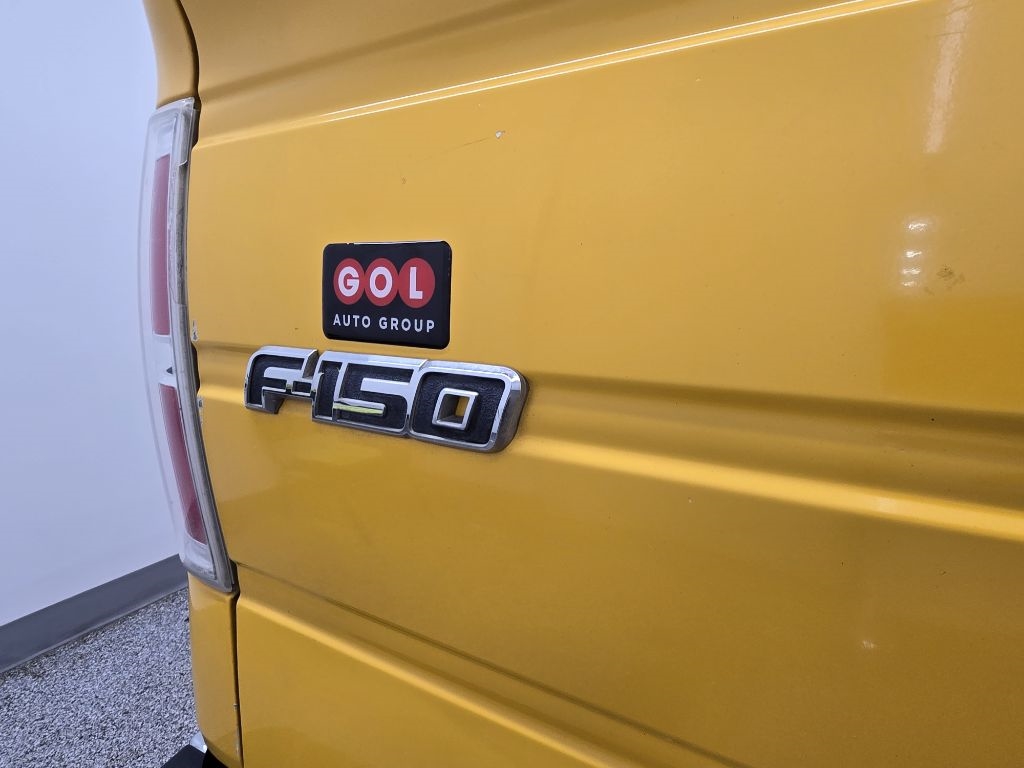 Ford F-150 XLT 8-ft. Bed 2WD 2012