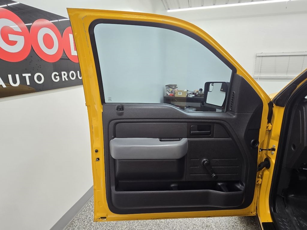 Ford F-150 XLT 8-ft. Bed 2WD 2012