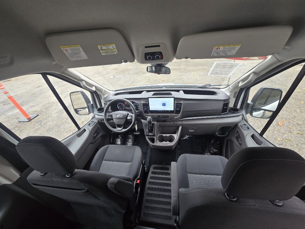 Ford Transit 350 Wagon High Roof XL w/Sliding Pass. 148-in. WB 2022