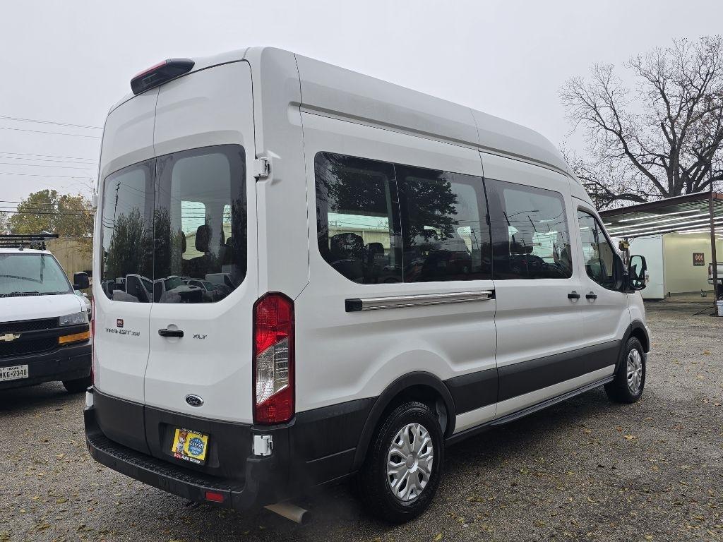 Ford Transit 350 Wagon High Roof XL w/Sliding Pass. 148-in. WB 2022