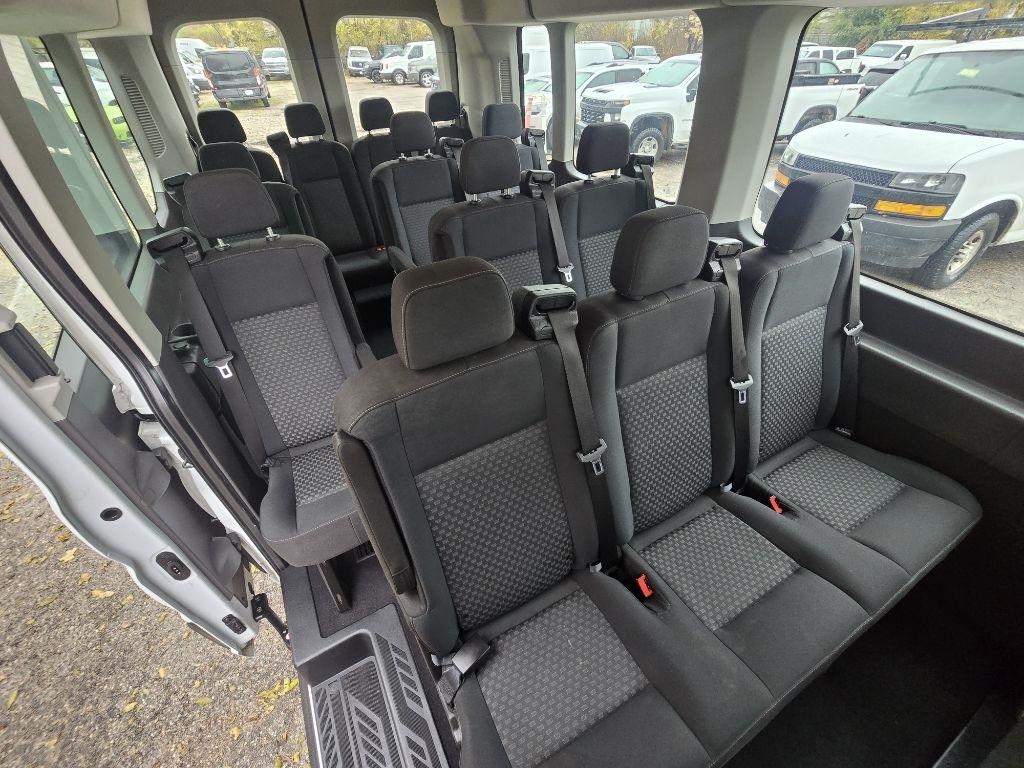 Ford Transit 350 Wagon High Roof XL w/Sliding Pass. 148-in. WB 2022