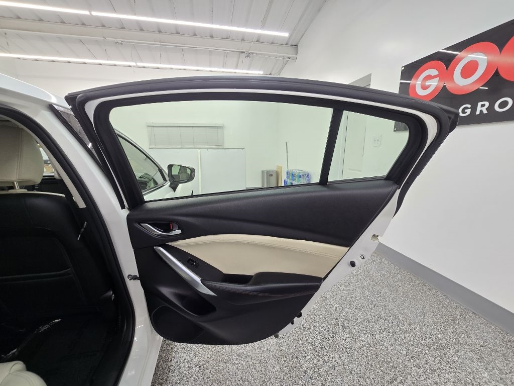 Mazda MAZDA6 i Grand Touring 2015