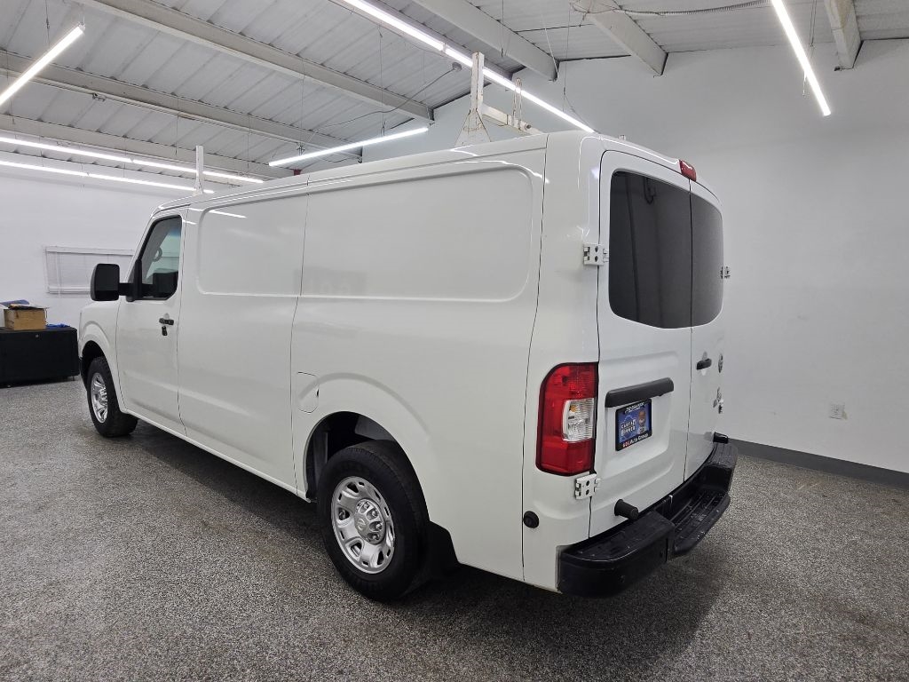 Nissan NV Cargo 2500 HD SV V6 2017
