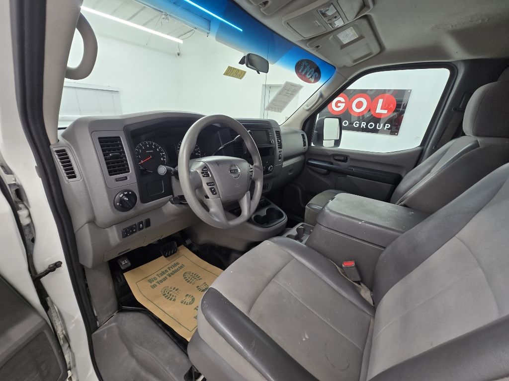 Nissan NV Cargo 2500 HD SV V6 2017