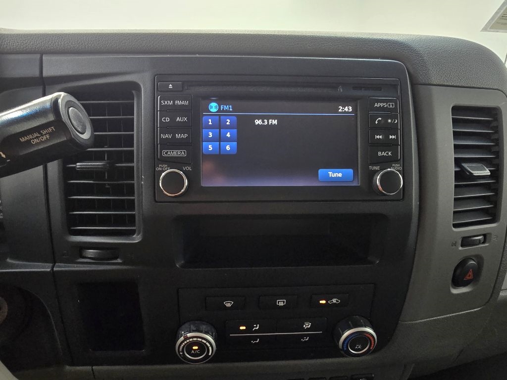 Nissan NV Cargo 2500 HD SV V6 2017