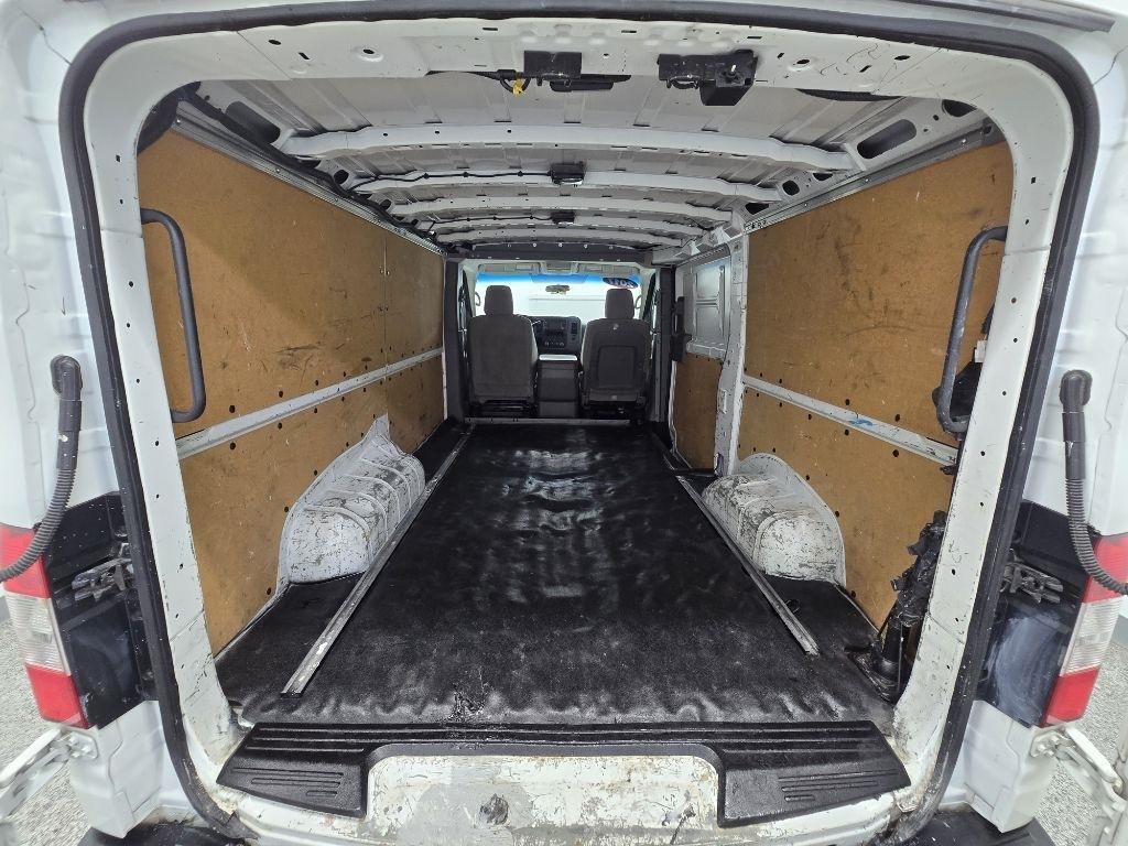 Nissan NV Cargo 2500 HD SV V6 2017