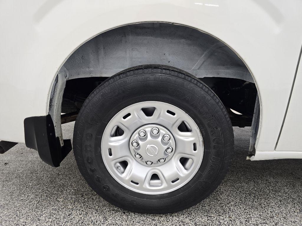 Nissan NV Cargo 2500 HD SV V6 2017