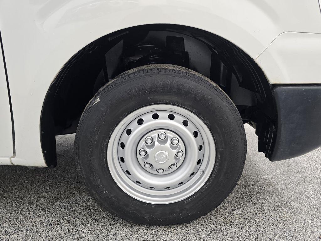 Nissan NV Cargo 2500 HD SV V6 2017