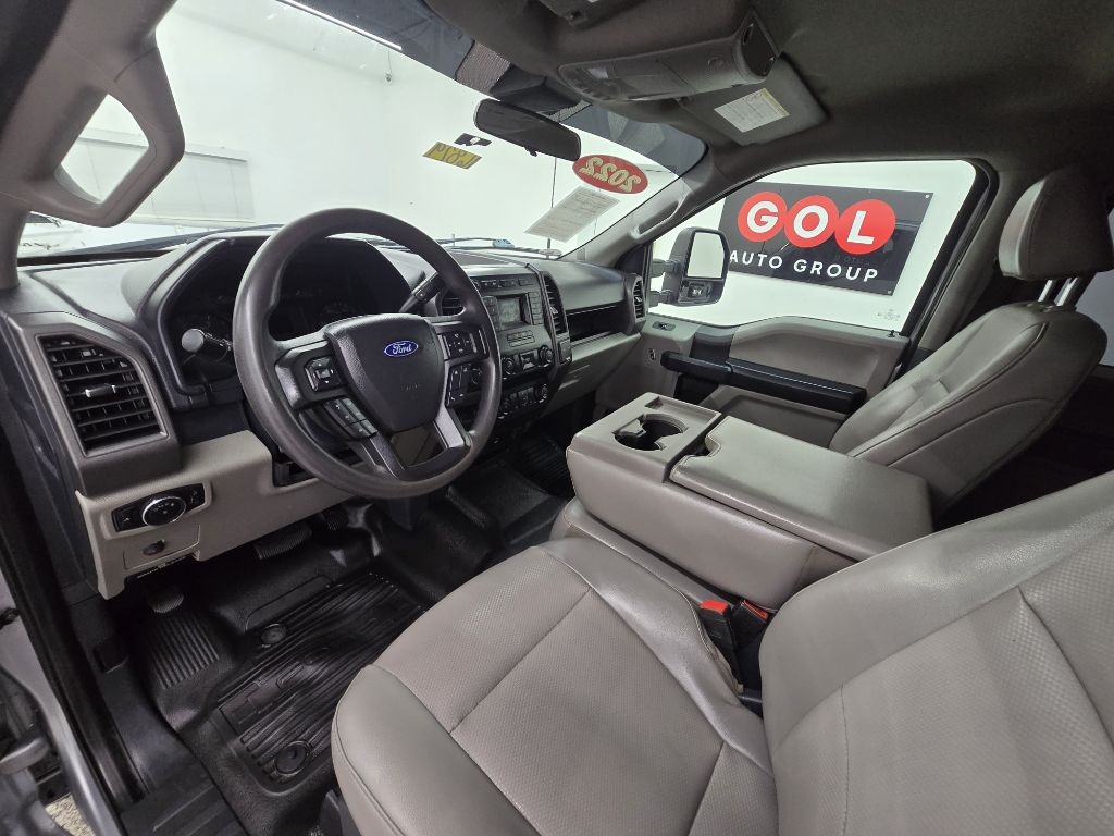 Ford F-250 SD XL Crew Cab 4WD 2022