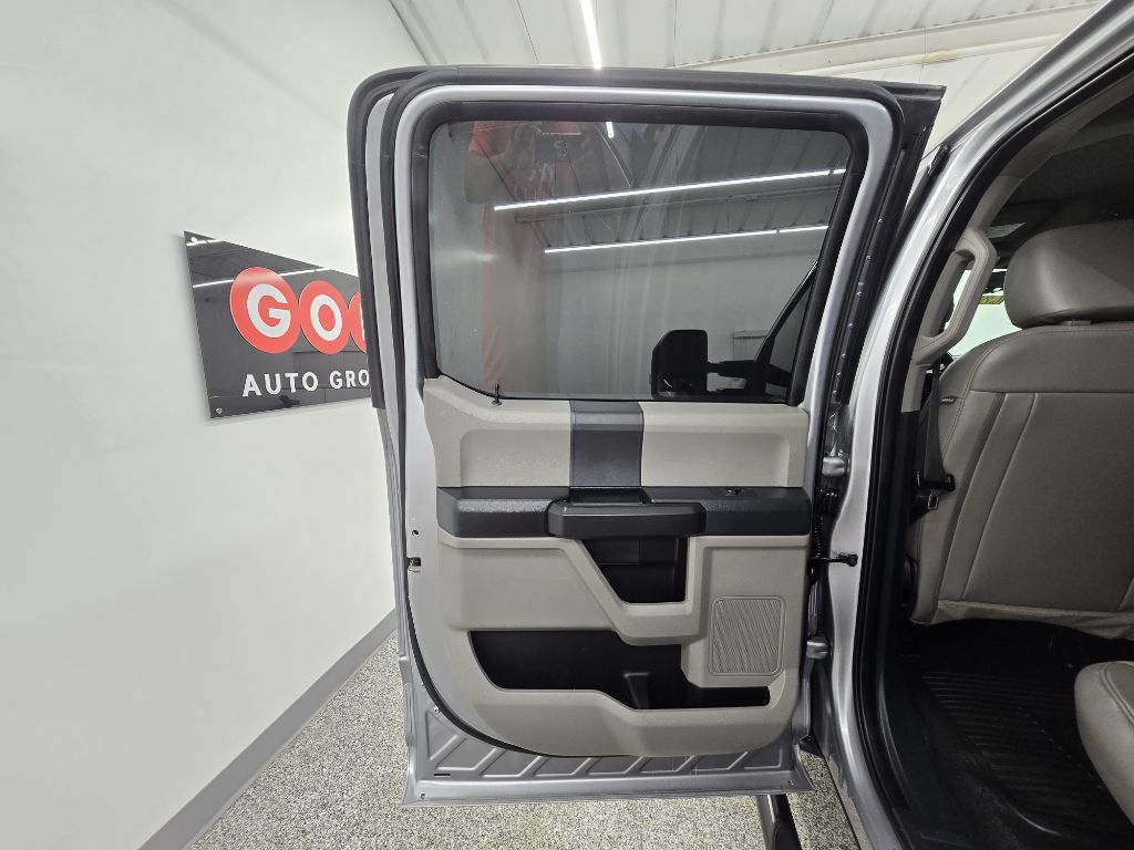 Ford F-250 SD XL Crew Cab 4WD 2022