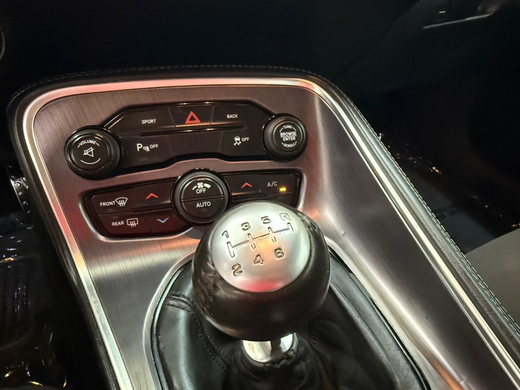 Dodge Challenger  2015