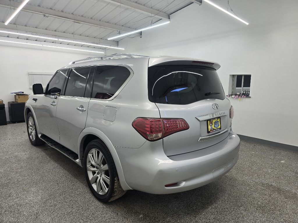 Infiniti QX56 2WD 2011