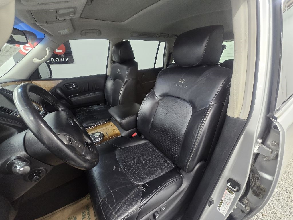 Infiniti QX56 2WD 2011