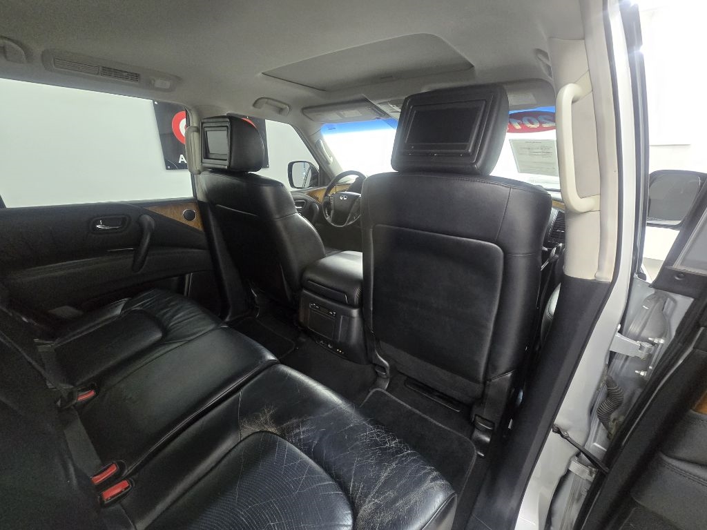 Infiniti QX56 2WD 2011