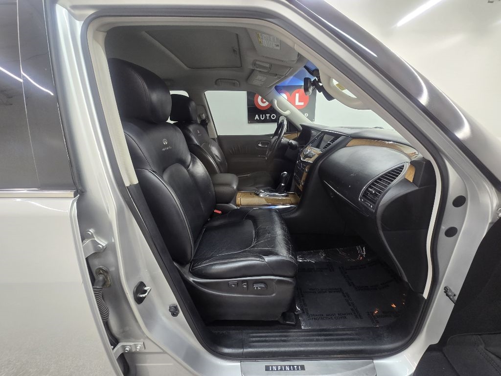Infiniti QX56 2WD 2011