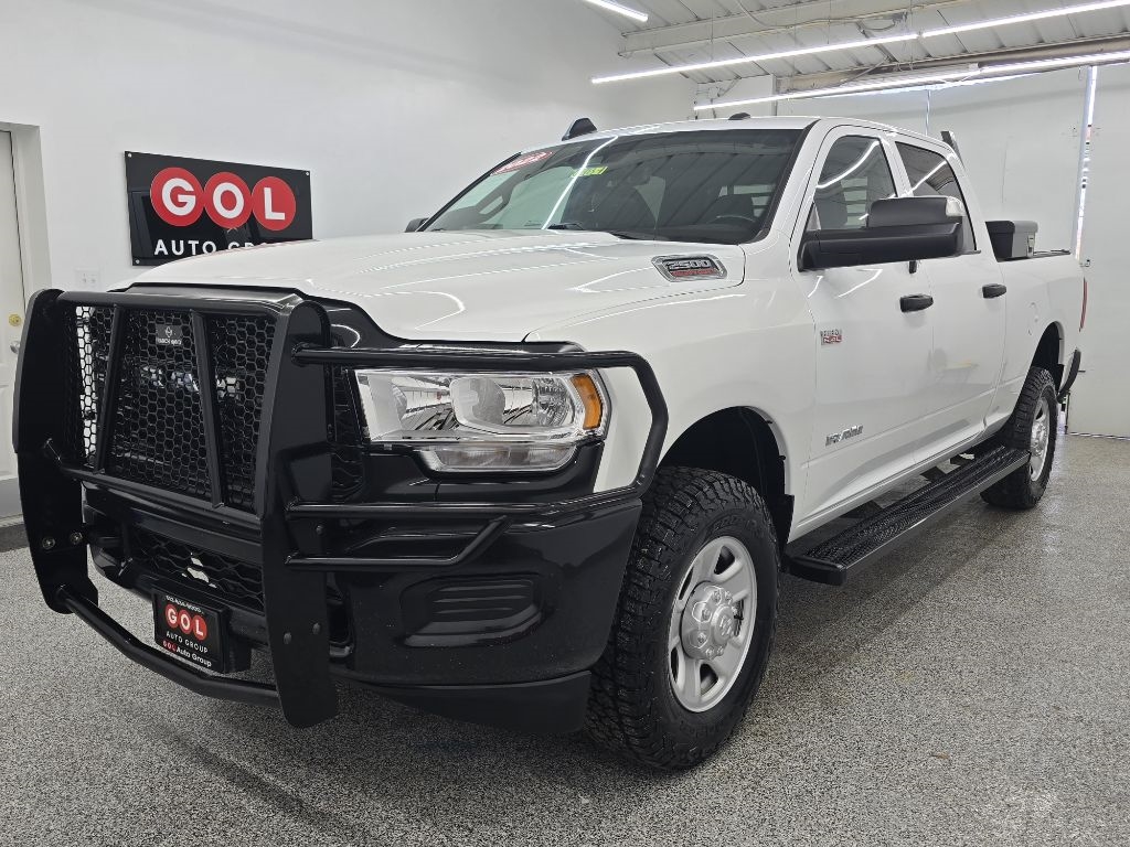 RAM 2500 Tradesman Crew Cab SWB 4WD 2022