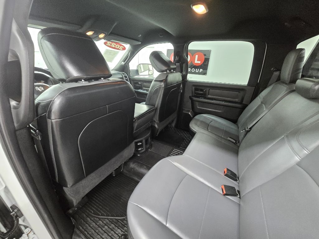 RAM 2500 Tradesman Crew Cab SWB 4WD 2022