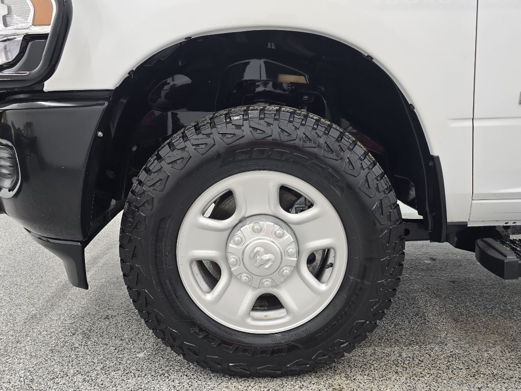 RAM 2500 Tradesman Crew Cab SWB 4WD 2022