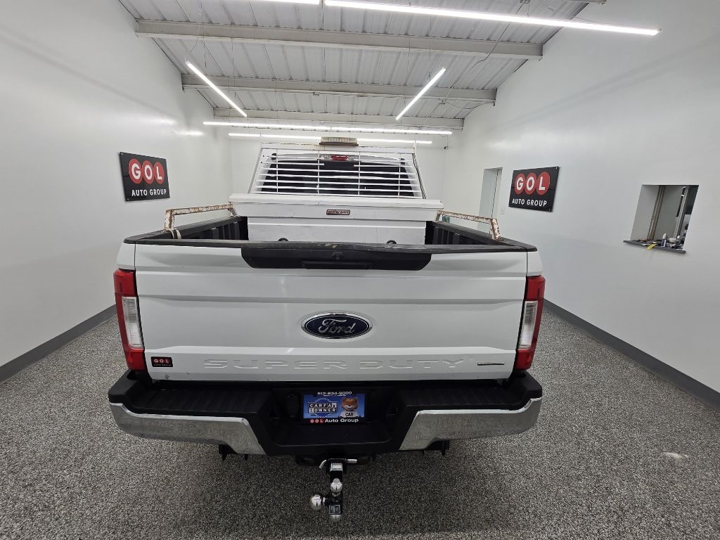 Ford F-250 SD XL Crew Cab 2WD 2018
