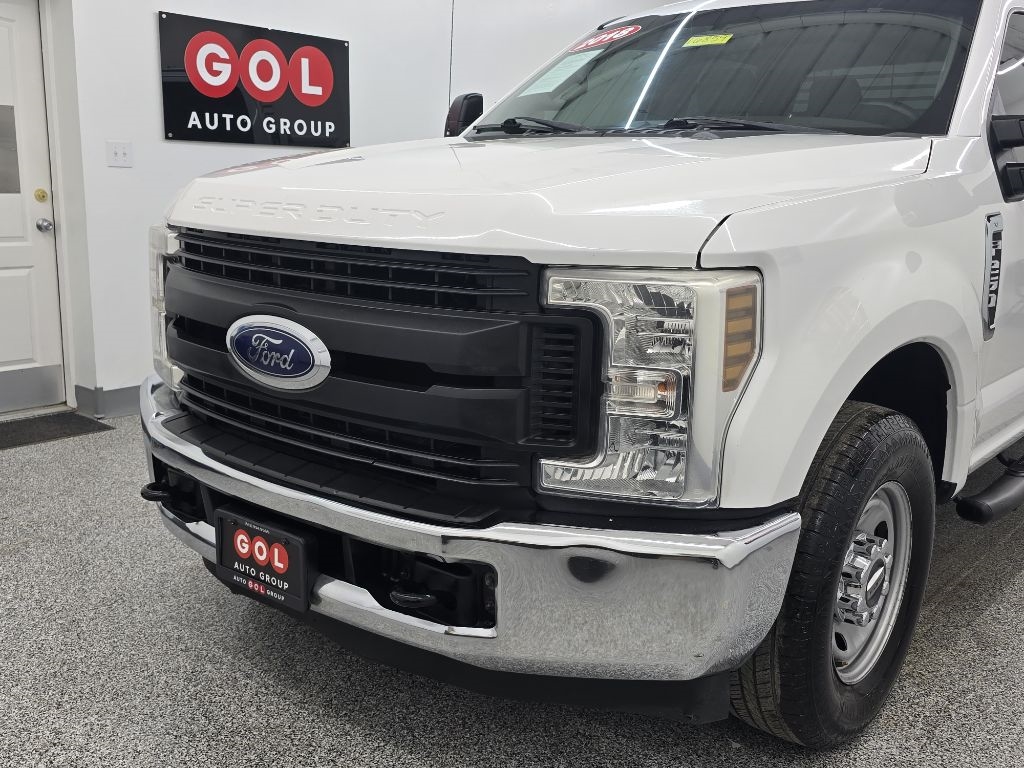 Ford F-250 SD XL Crew Cab 2WD 2018