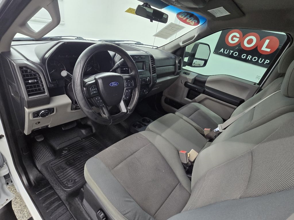 Ford F-250 SD XL Crew Cab 2WD 2018