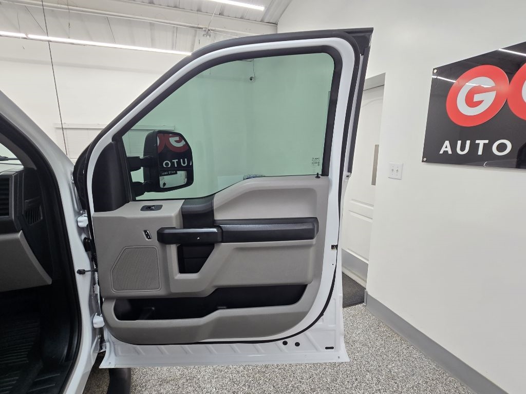 Ford F-250 SD XL Crew Cab 2WD 2018