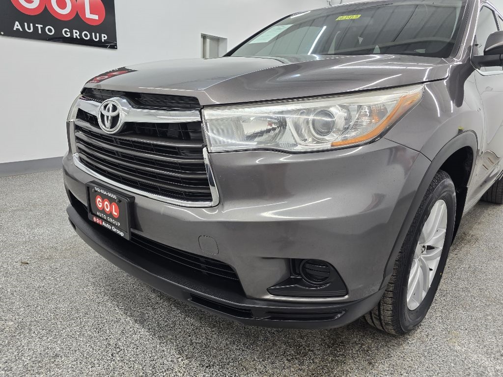 Toyota Highlander LE FWD I4 2015