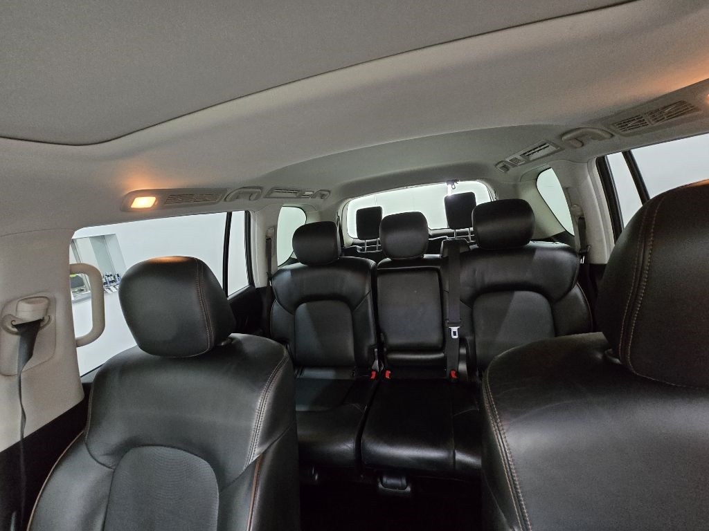 Nissan Armada Platinum 2WD 2017