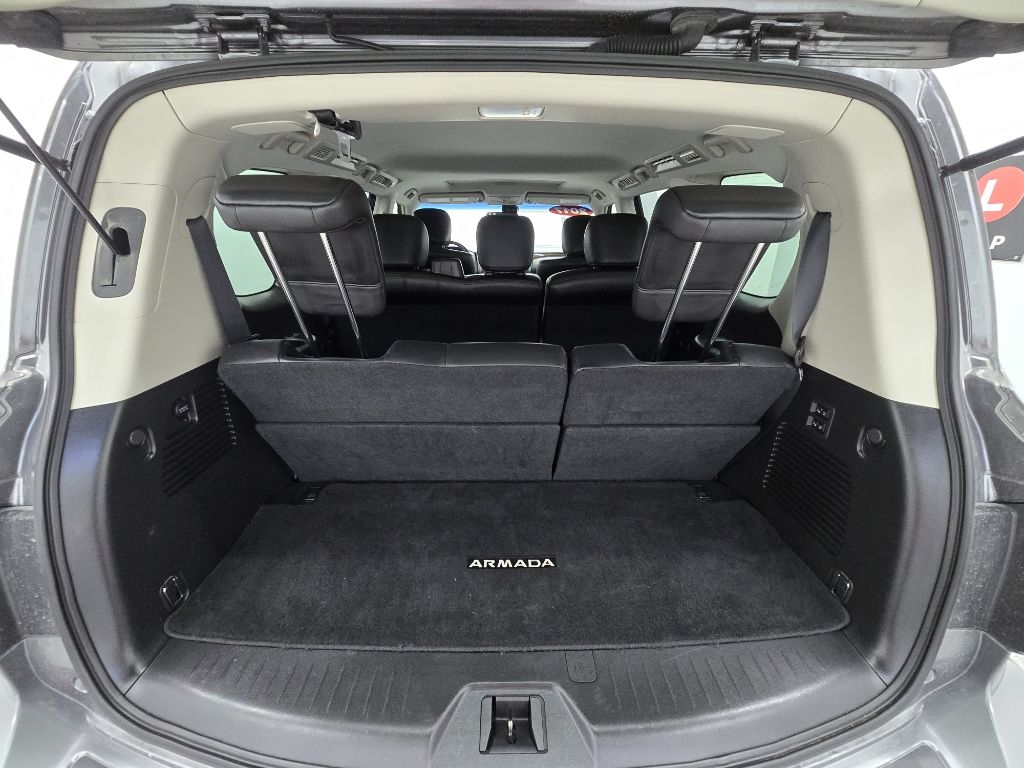 Nissan Armada Platinum 2WD 2017