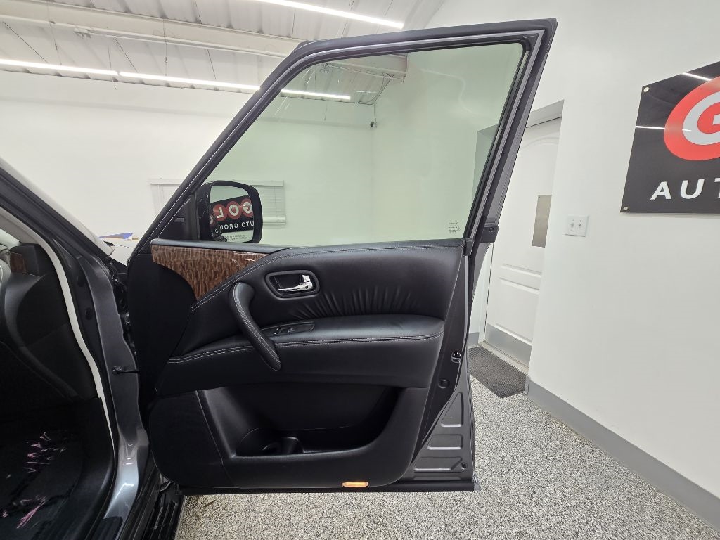 Nissan Armada Platinum 2WD 2017